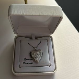Silver heart necklace